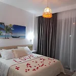 Anxhelos Hotel 3*