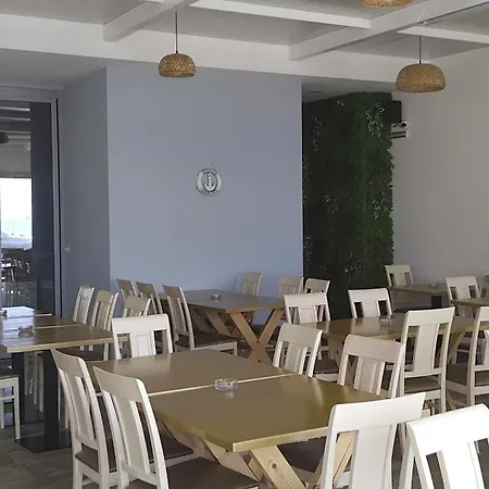 Anxhelos Hotel 3*